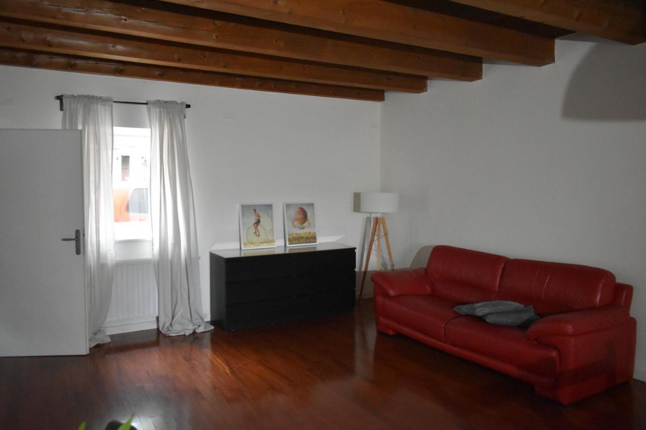 Small House In Vipava Valley Ngoại thất bức ảnh