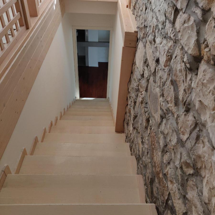 Small House In Vipava Valley Ngoại thất bức ảnh